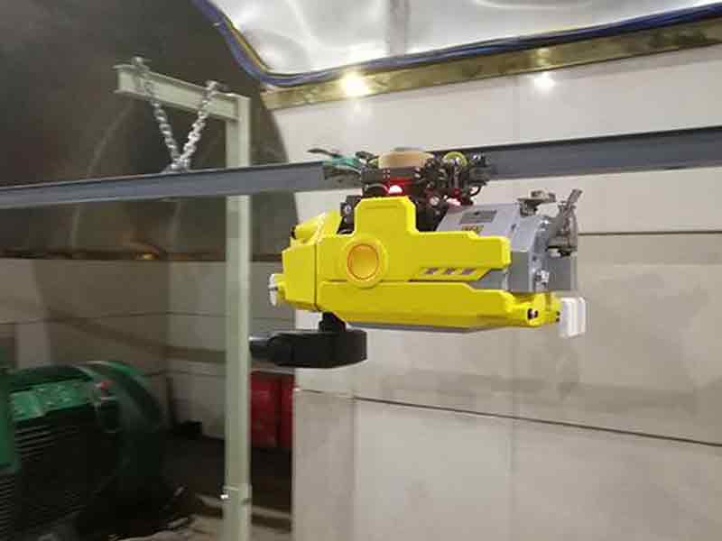 挂轨巡检机器人包胶轮