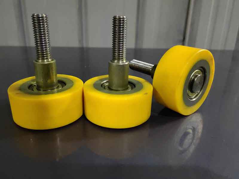 空中穿梭车导轮